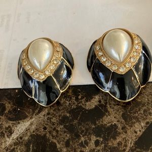 Elegant Black and Gold clip on Earrings